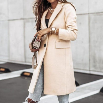 LadyLeader™ – Der Mantel, der Business und Stil vereint