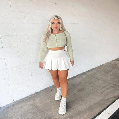 Fashionable pleated skirt for autumn/winter