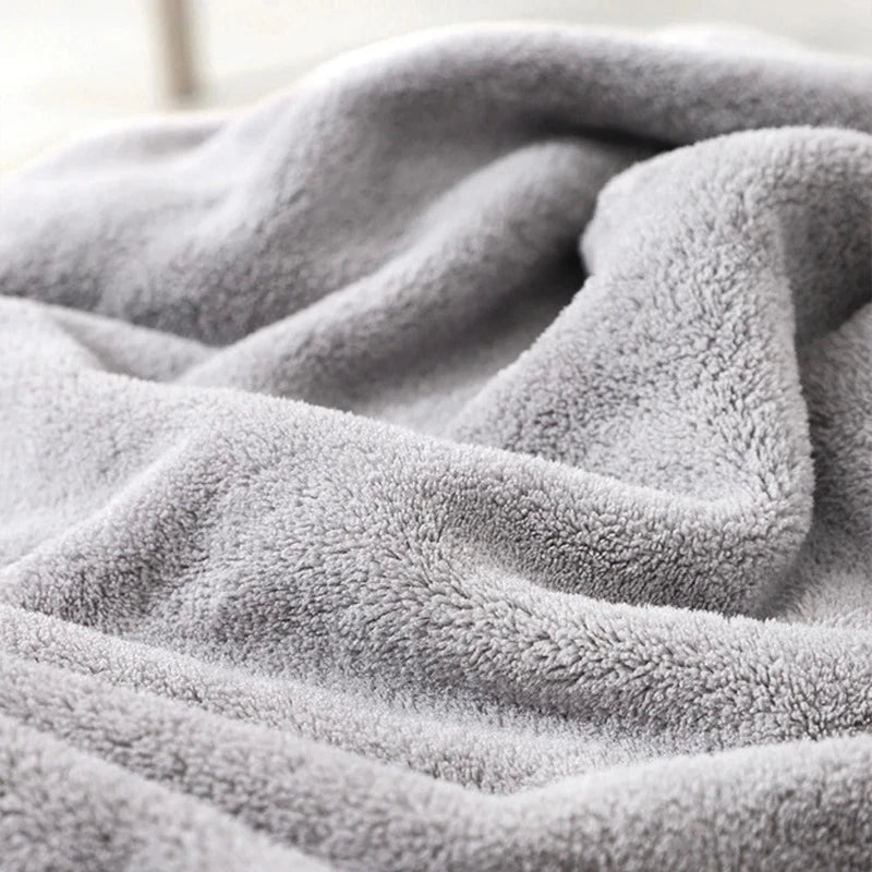 Kuscheliger Bademantel für Babys