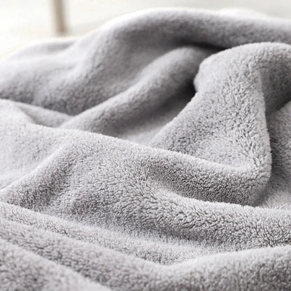 Kuscheliger Bademantel für Babys