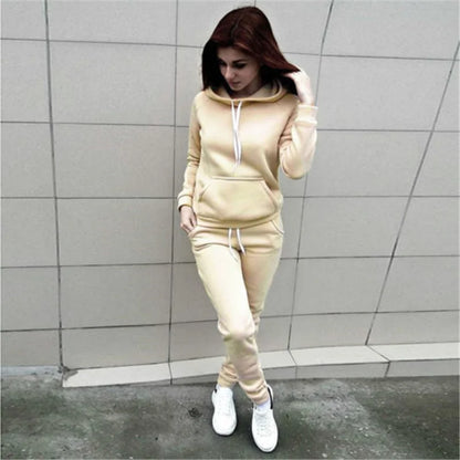 Warm days, cool looks - our 2023 tracksuit for stylish comfort!