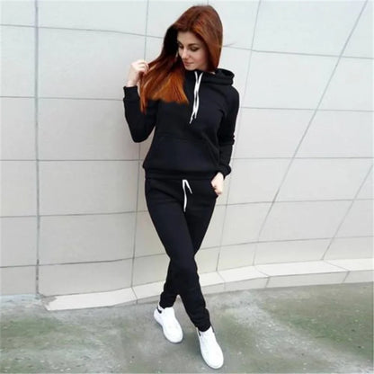 Warm days, cool looks - our 2023 tracksuit for stylish comfort!