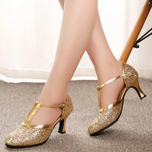 Unsere Goldene High Heels mit stil