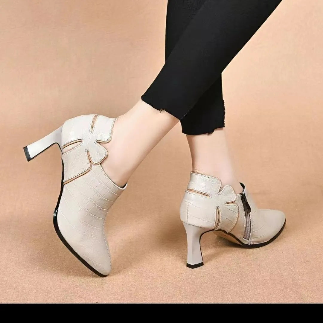 Spitze Lederschuhe